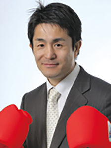 新田 渉世